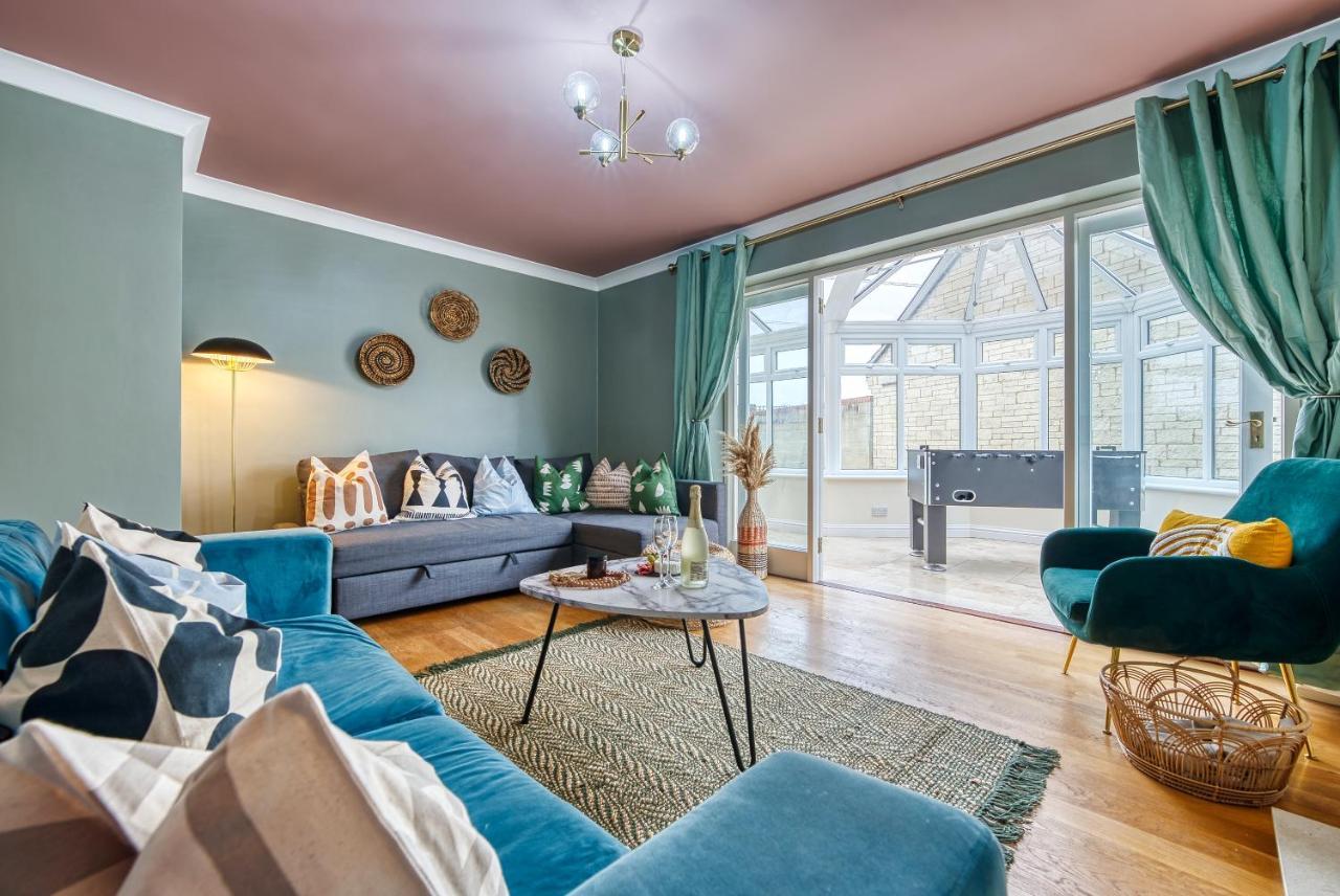 Pheasant House By Timeless Stays - 5 Bedrooms, 2 Bathrooms And A Wc, Foosball Table, Included Parking, Serene Garden, Work-Friendly Environment Cirencester Exteriör bild